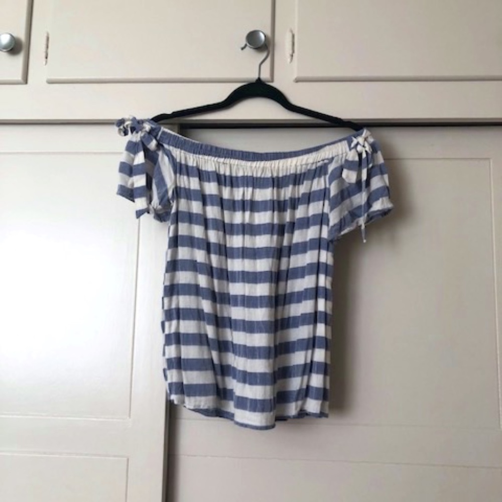 Blue Rain off the shoulder blue and white stripe top small